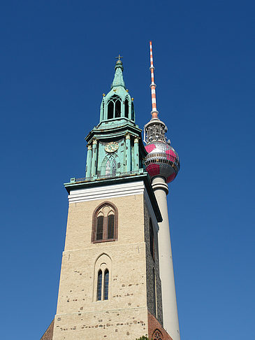 Fernsehturm und Marienkirche Foto 