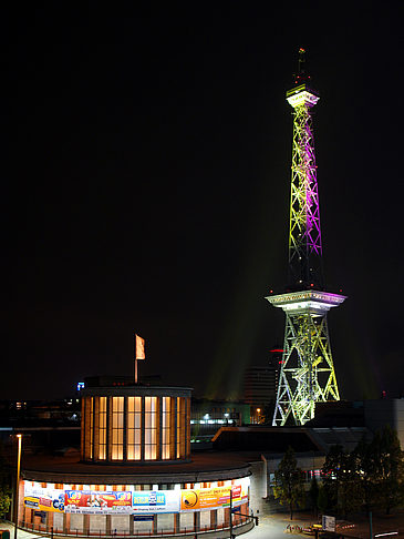 Funkturm und Messegelände Fotos