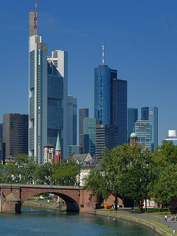 Commerzbank mit Maintower Fotos