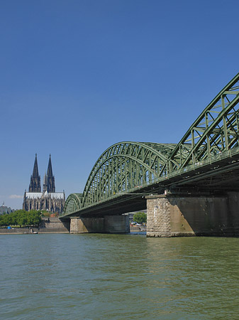 Foto Hohenzollernbrücke am Kölner Dom