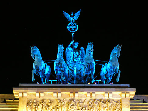 Quadriga bei Nacht