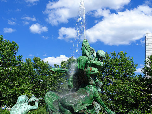 Brunnen auf dem Platz der Republik