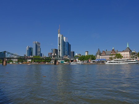 Fotos Skyline von Frankfurt mit Saalhof